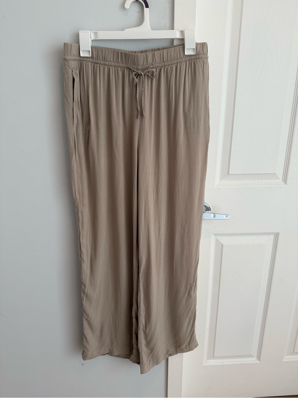 H&M Wide leg Drawstring Pants, size M